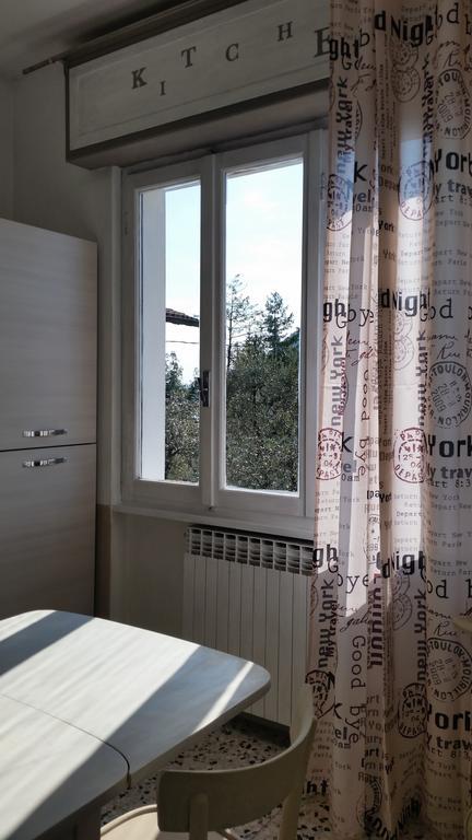 Apartment Iseo Lake Sale Marasino Zimmer foto